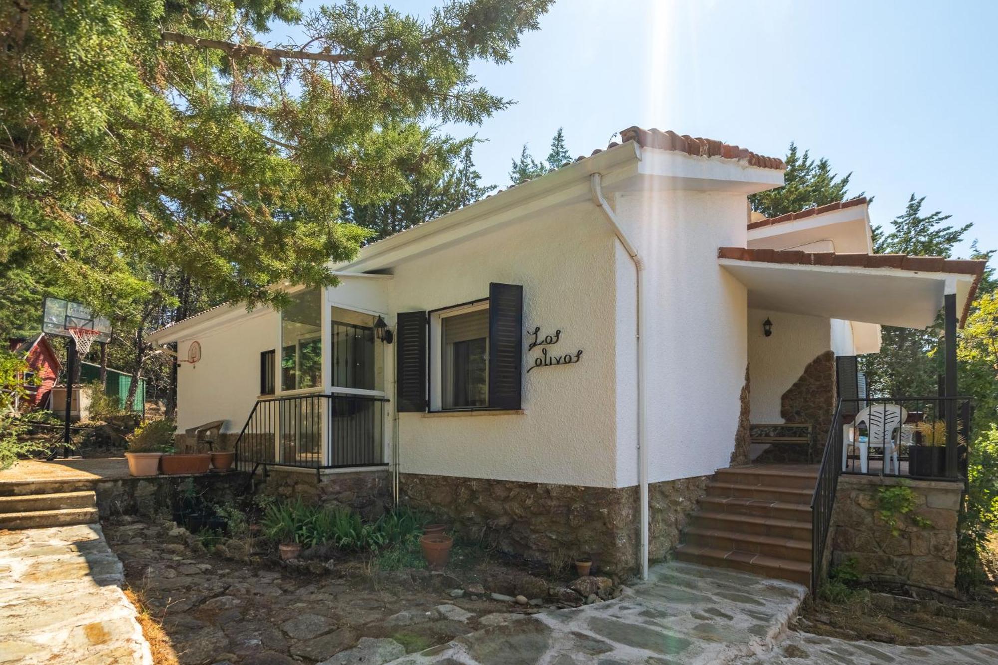 Casa Rural Los Olivos De Robledo De Chavela La Estacion Exterior photo